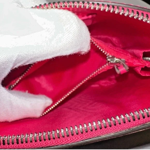 Gucci x SEGA Limited Edition Crossbody Bag - Picture 5 of 9